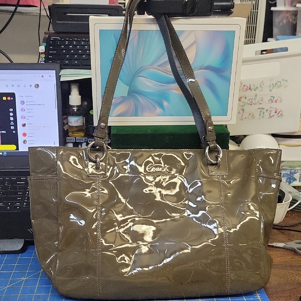Coach Sage Patent Leather Tote Bag Preloved - Picture 1 of 16